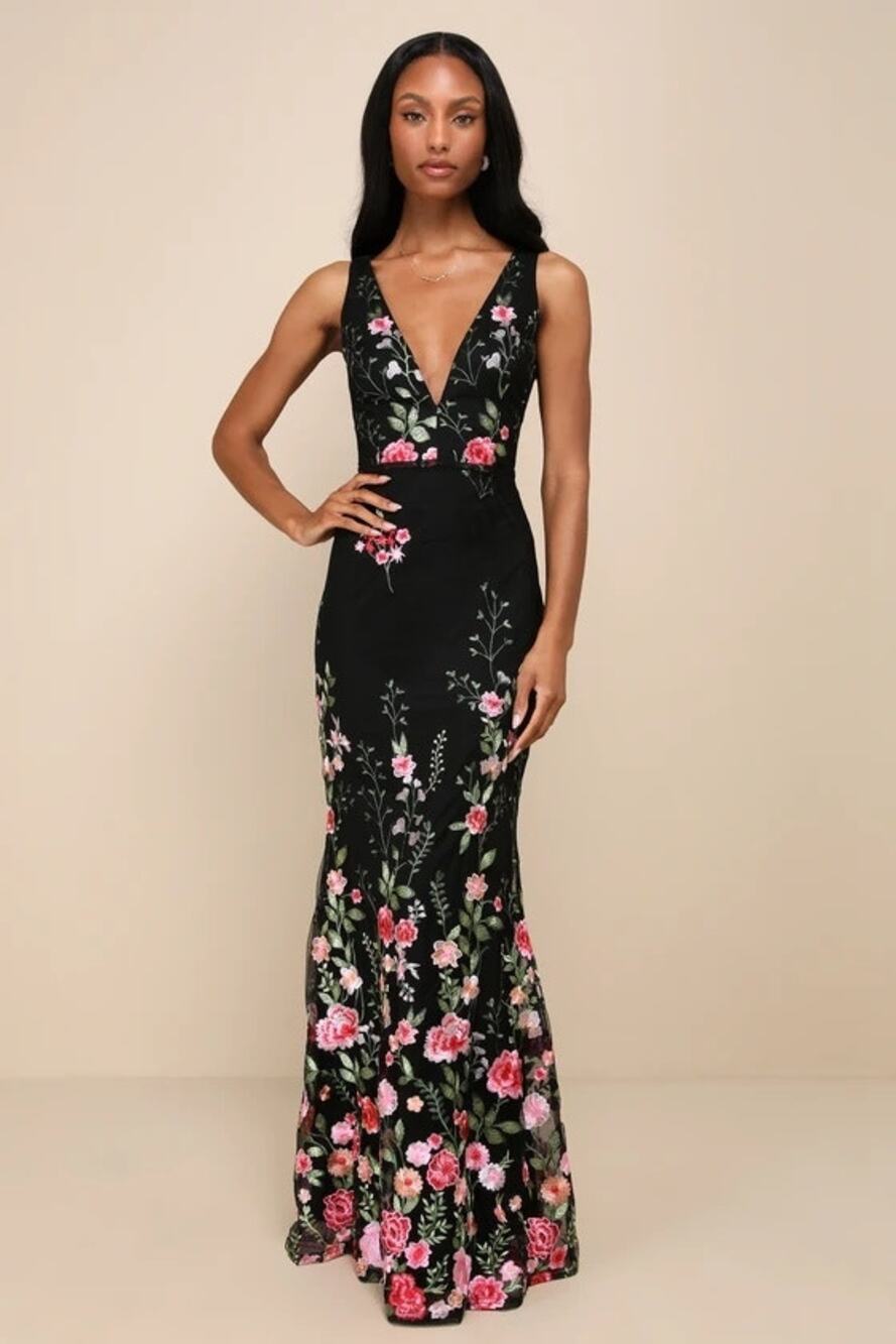 NWT Lulus Soiree Blossom Black Floral Embroidered Mermaid Maxi Dress